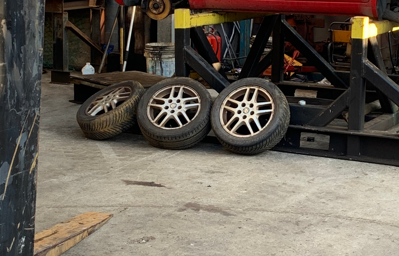 Alloy wheels and tyres removed from end of life vehicles
